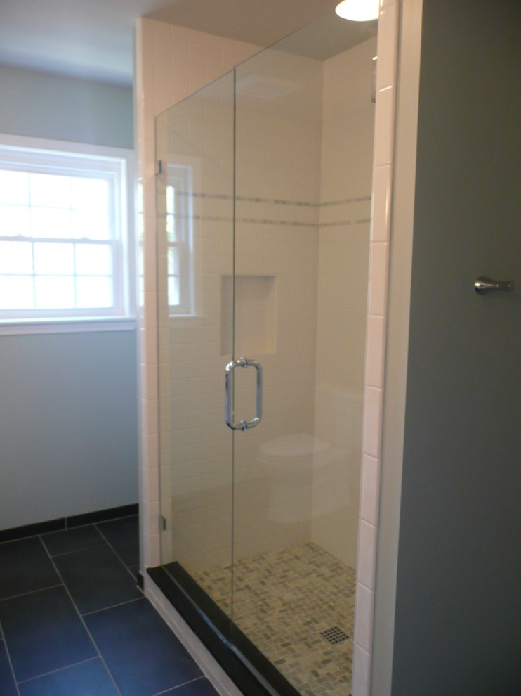 Bathroom - transitional bathroom idea