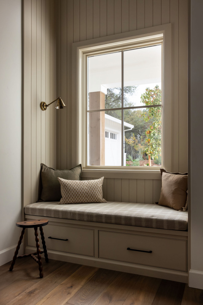 Inspiration for a transitional home design remodel in Sacramento
