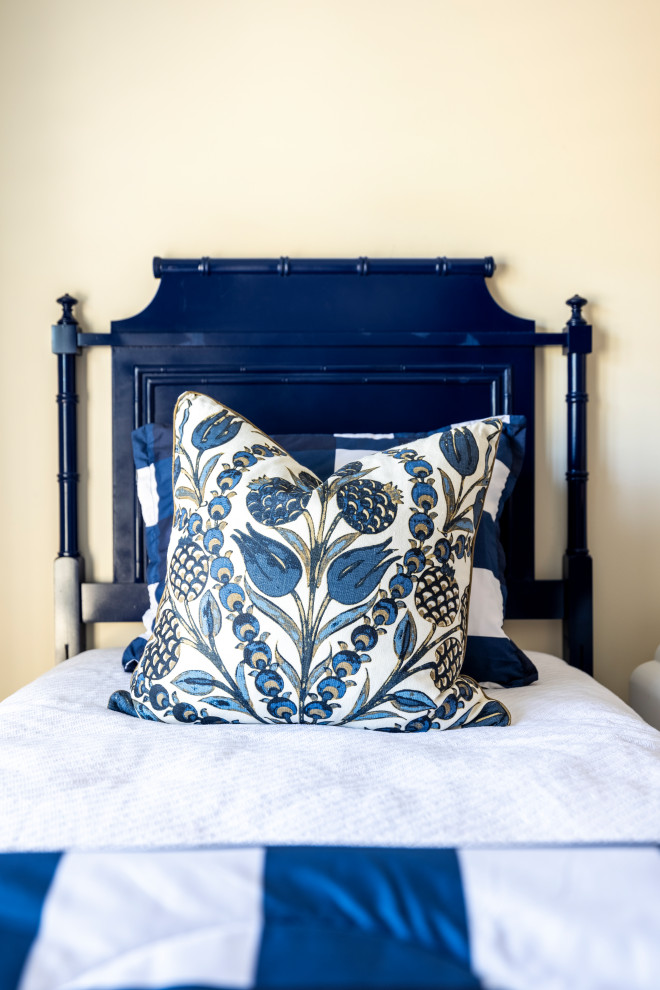 Twin Bedroom