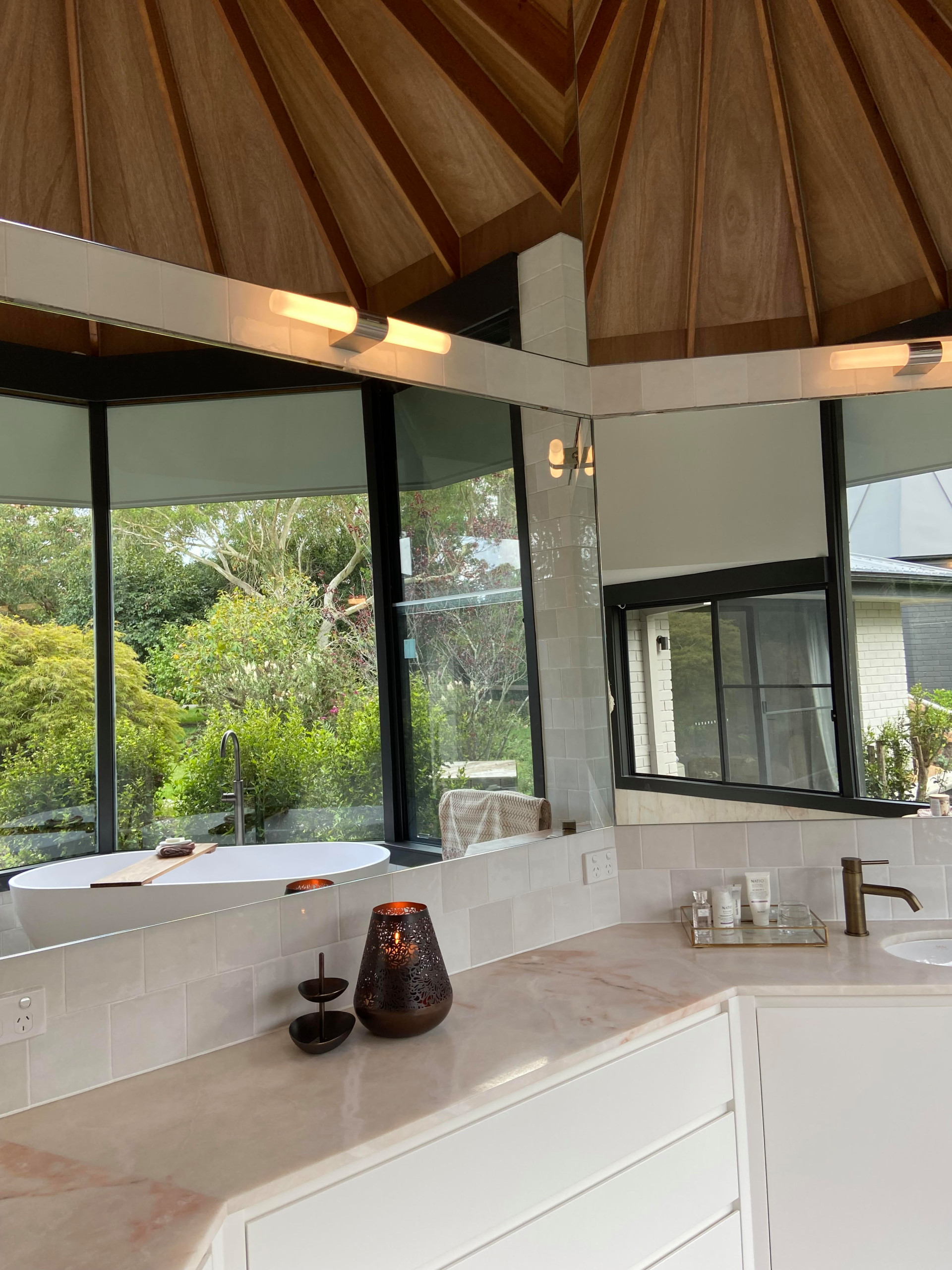 REBUILD OF A GRAND  BATHROOM