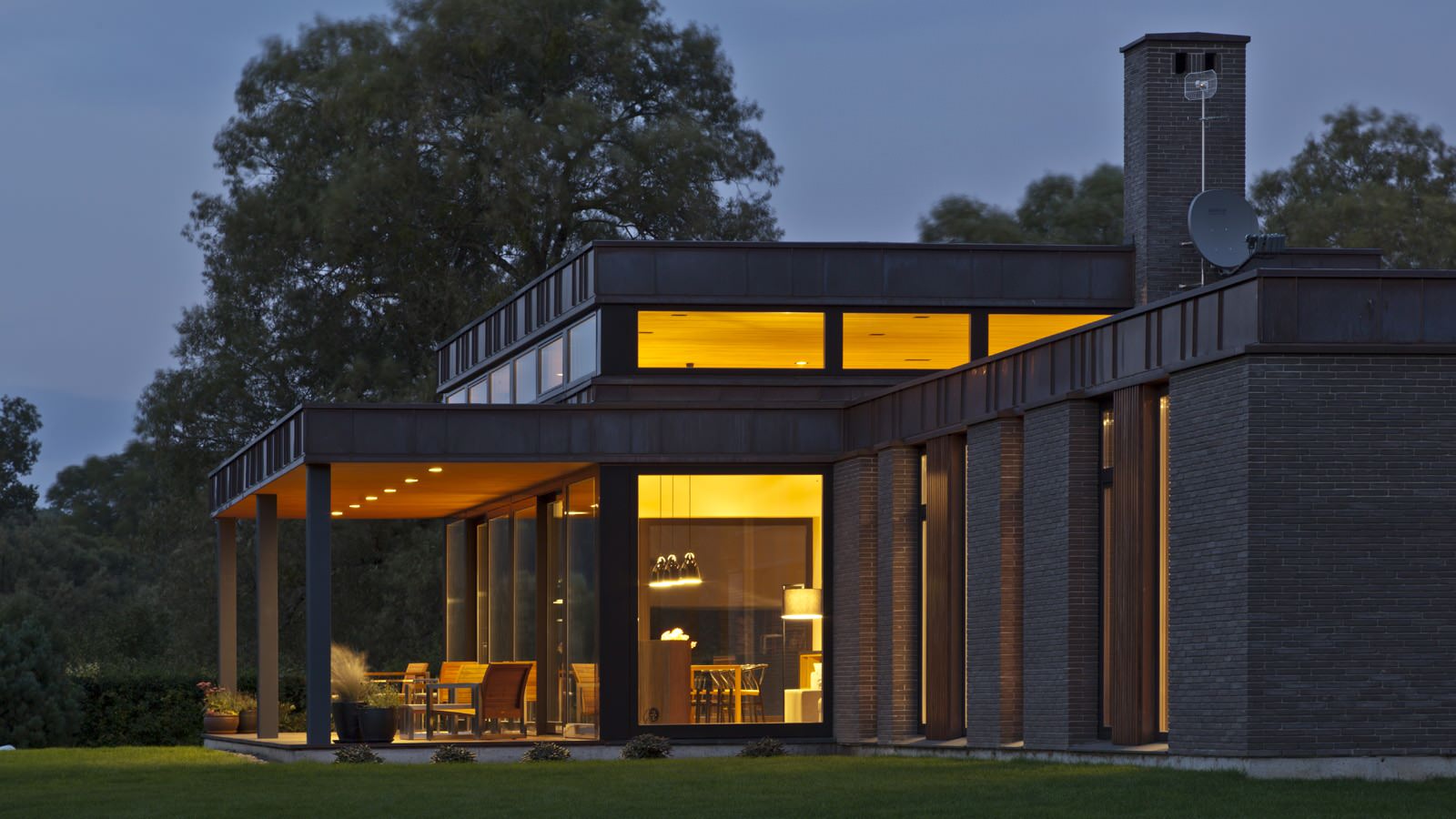 Дом с панорамным остеклением