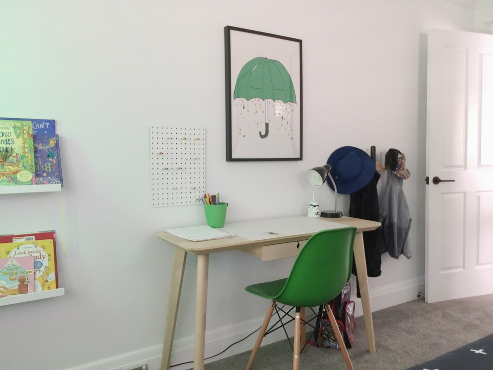 Design ideas for a mid-sized scandinavian kids' bedroom for kids 4-10 years old and boys in Sydney with white walls and carpet.