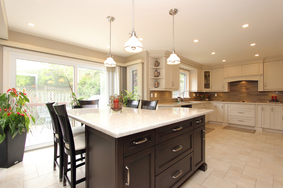 Inspiration for a contemporary kitchen remodel in Toronto
