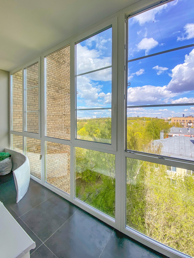 Замена старого остекления на пластиковые изделия Rehau GRAZIO.