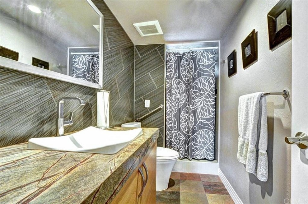 Photo of a contemporary 3/4 bathroom in Orange County.
