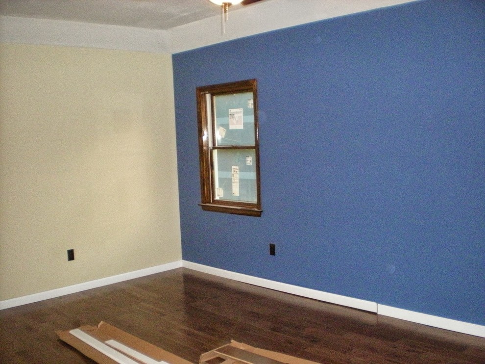 Stain baseboard or White baseboard for this bedroom