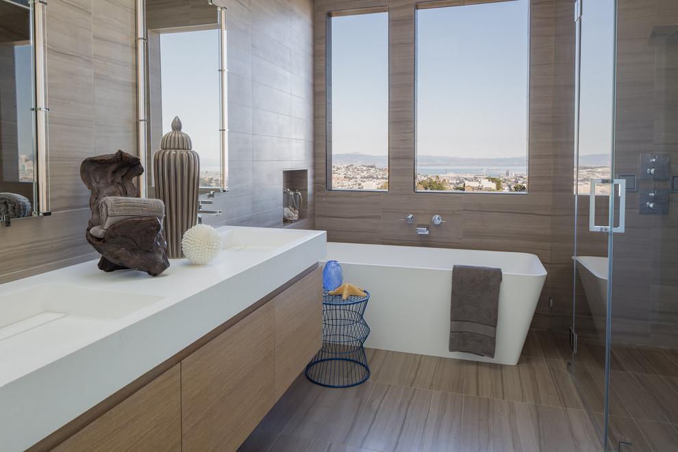 Inspiration for a contemporary bathroom in San Francisco.