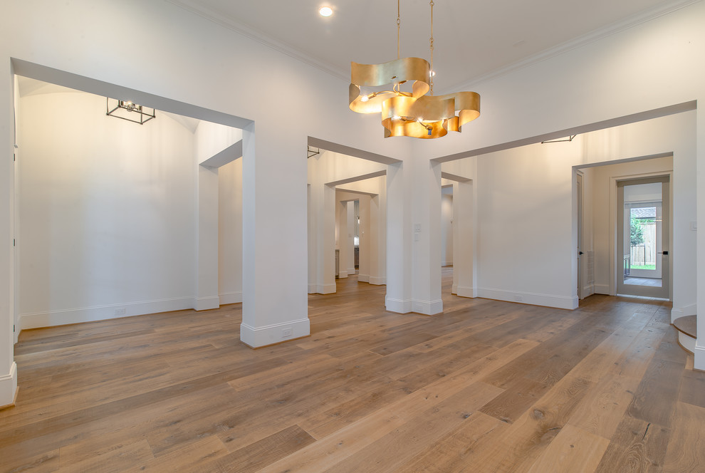 Dining room - transitional dining room idea in Houston