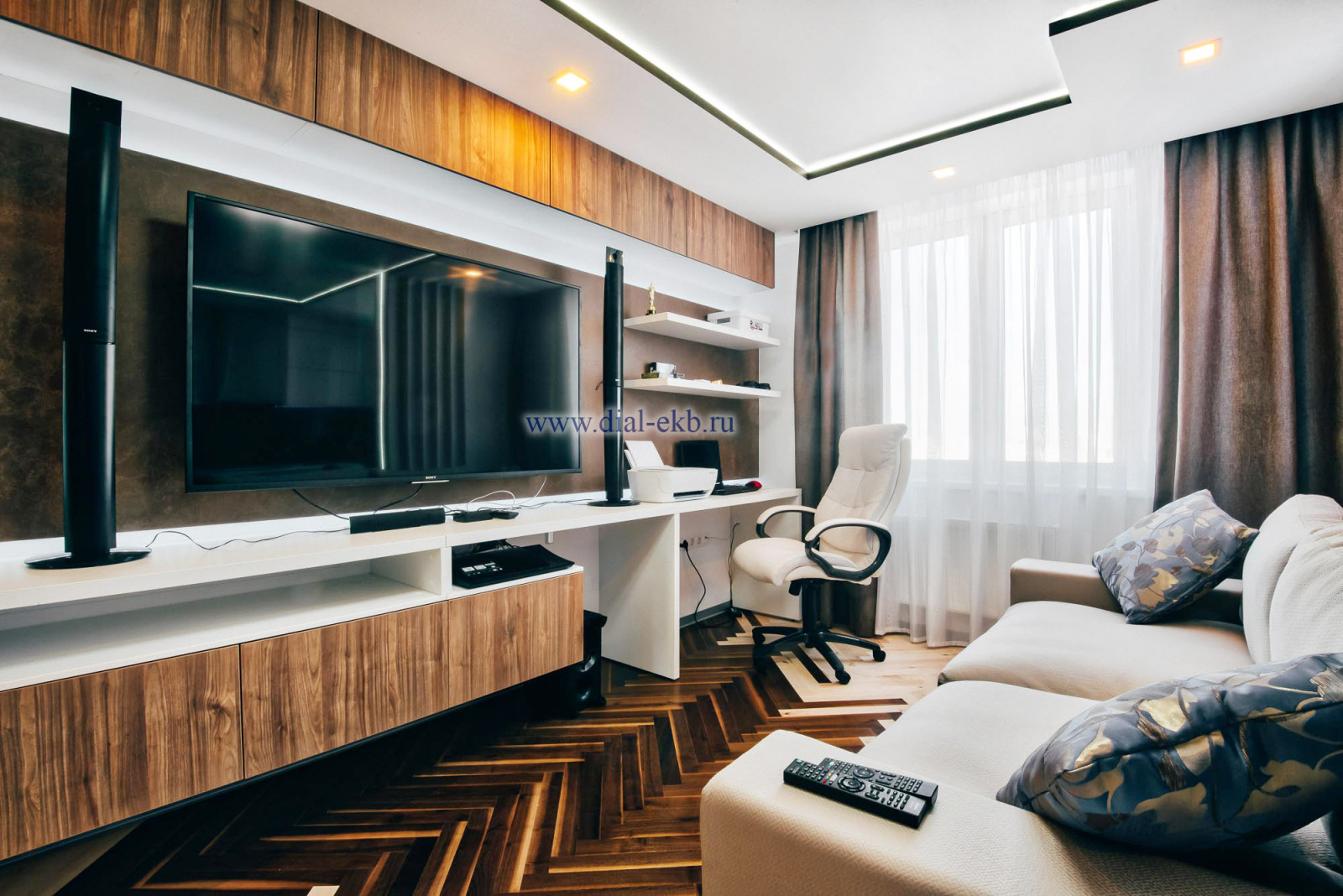 Гостиная - кухня в современном стиле для молодой семьи