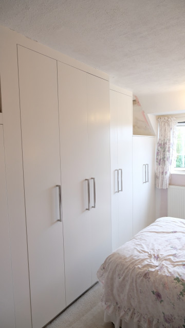 Bespoke Wardrobe modern-ankleidezimmer