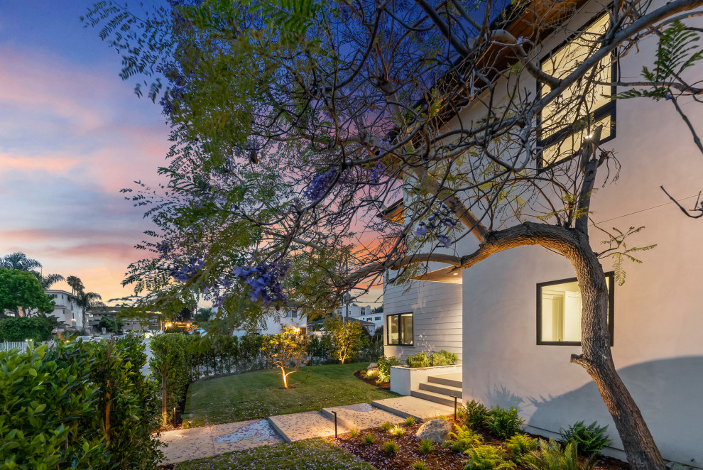 Home design - coastal home design idea in San Diego
