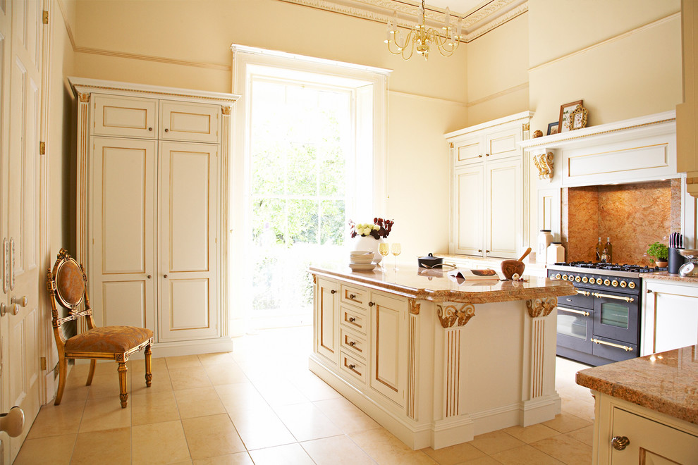Photo of a traditional kitchen in Gloucestershire.