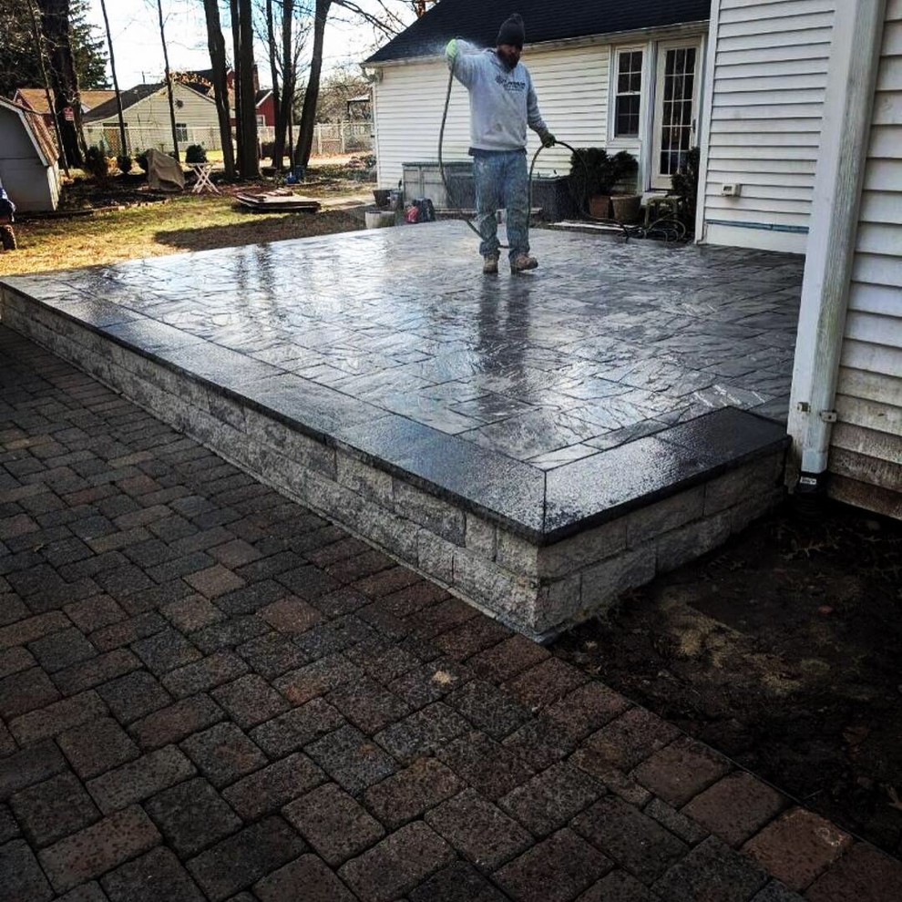 Somerset Raised Paver Patio