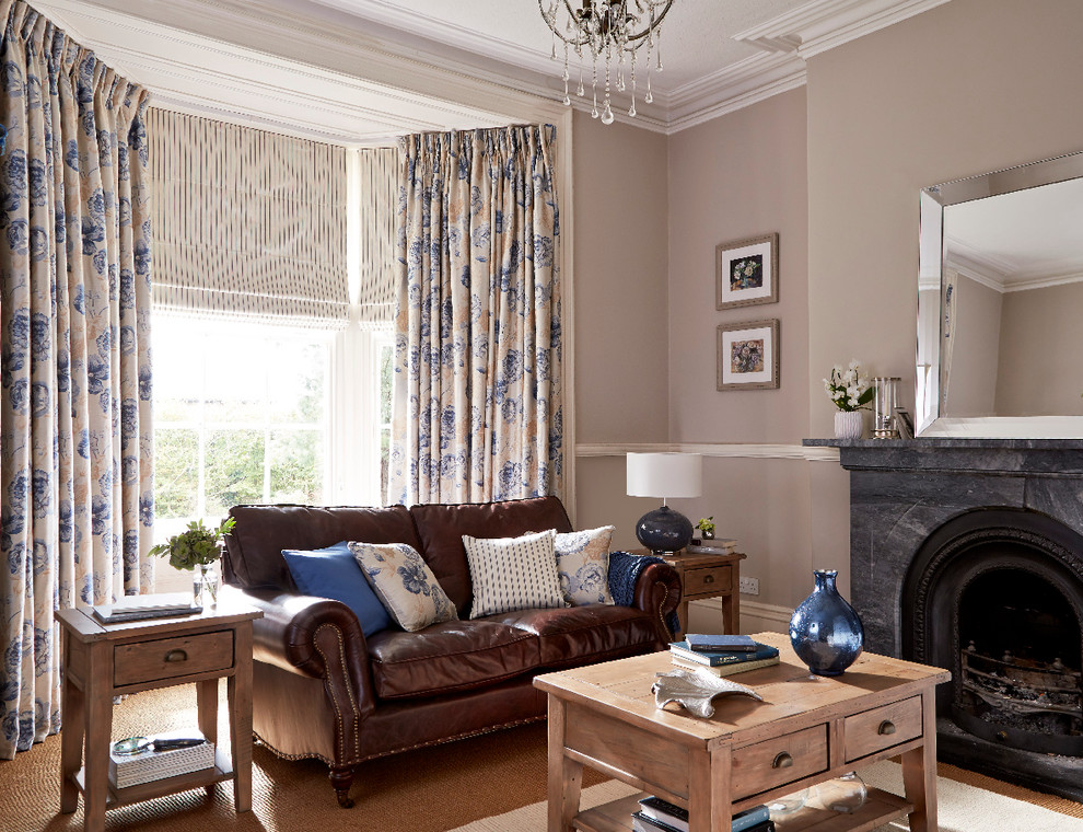 Window Dressing for a square bay window?