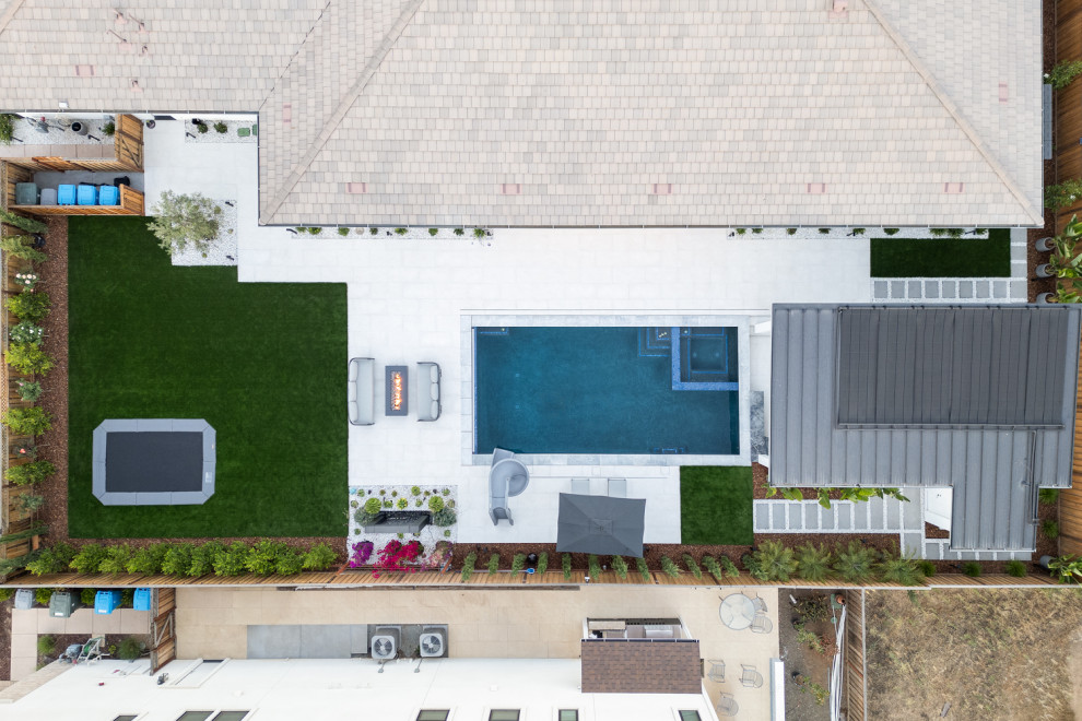 Borello Estates - Pool Party Place