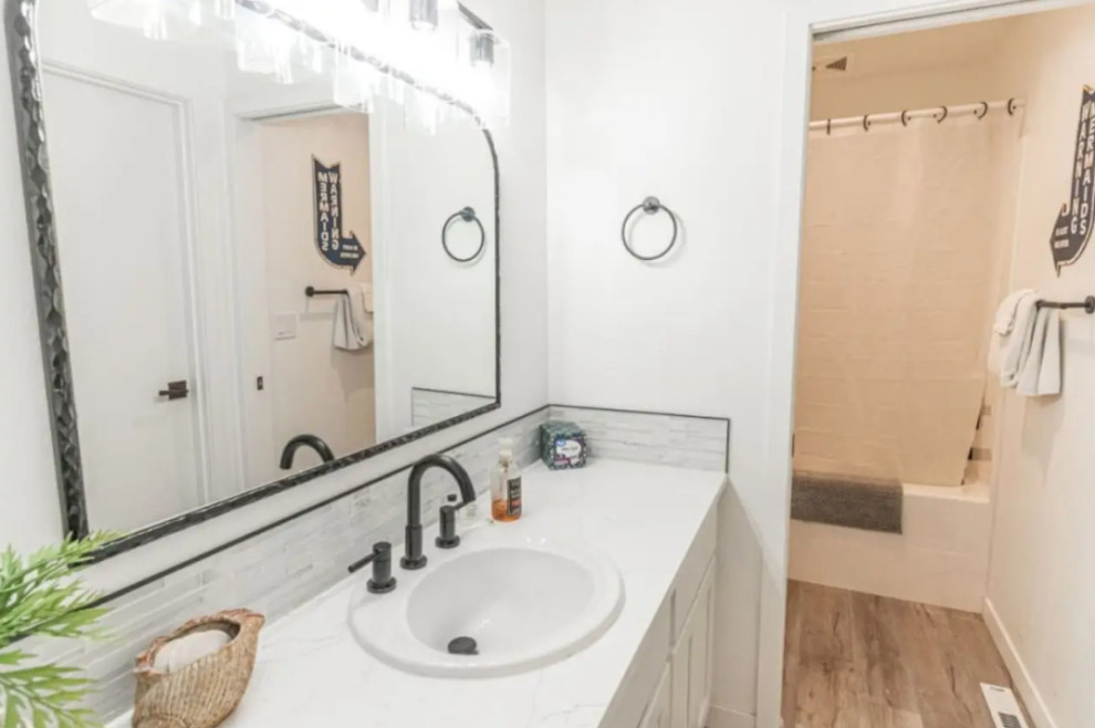 "Beach Me" Lincoln City, OR Short-term Rental Remodel