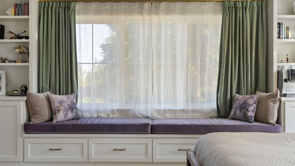 Primary Bedroom Built-In Seating