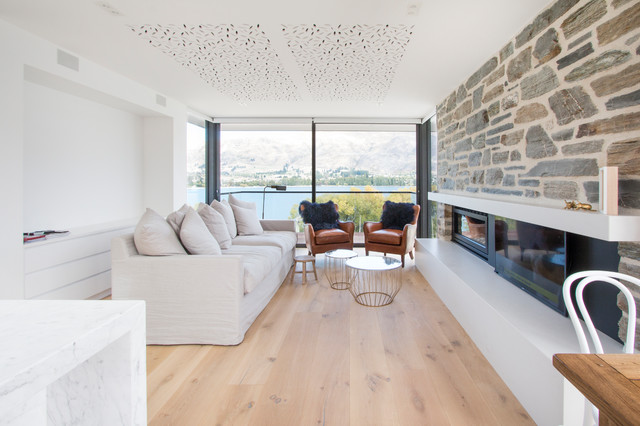 Lake View Wanaka Home modern-living-room