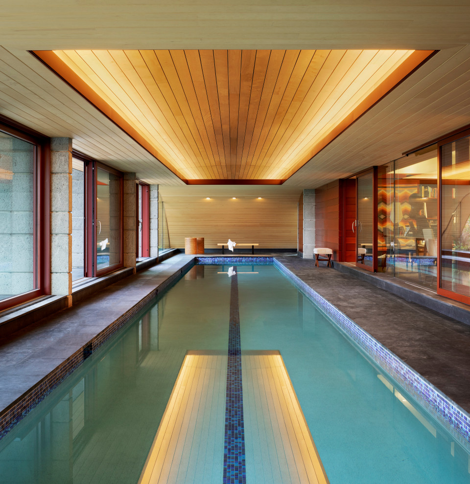 Mid-Century Pool in Seattle