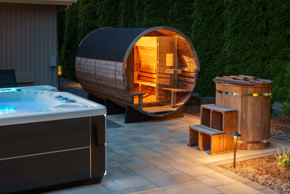 Home design - modern home design idea in Seattle