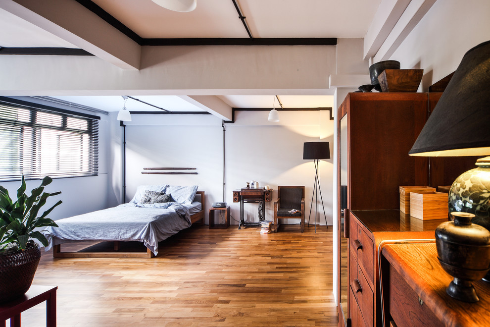 This is an example of an Asian bedroom in Singapore.