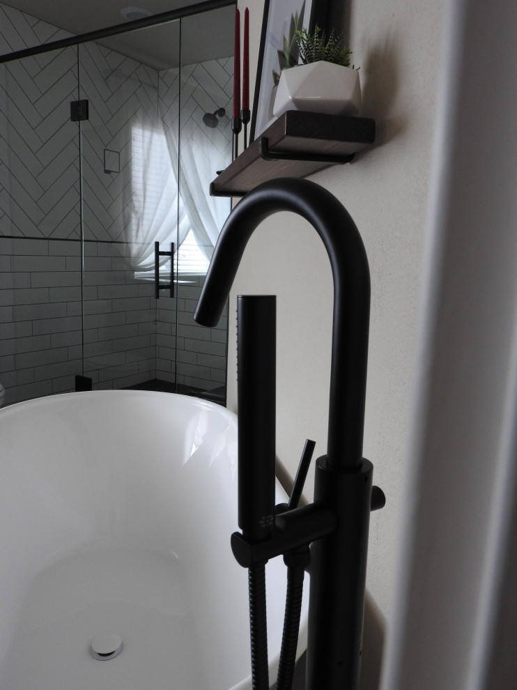 Inspiration for a transitional home design remodel in Denver