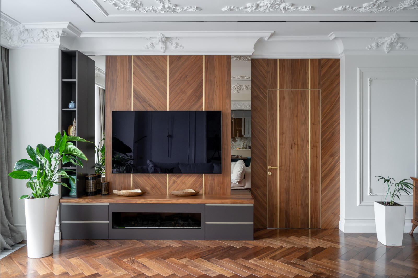 Мебель в гостиную со шпоном американского ореха