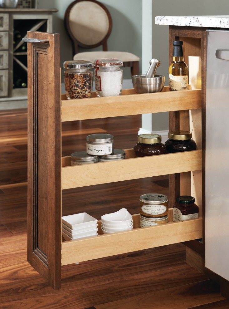 Example of a transitional kitchen design in Minneapolis