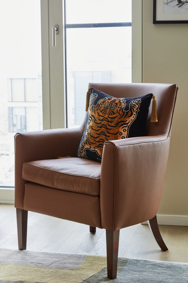 Design ideas for a contemporary living room in London.