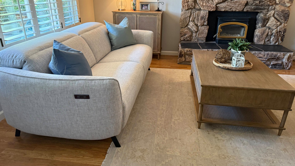 AFTER: NATUZZI RECLINING SOFA DETAIL