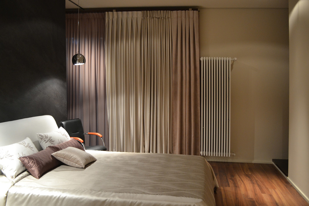 Спальня для девушки в кофейно-жемчужных оттенках