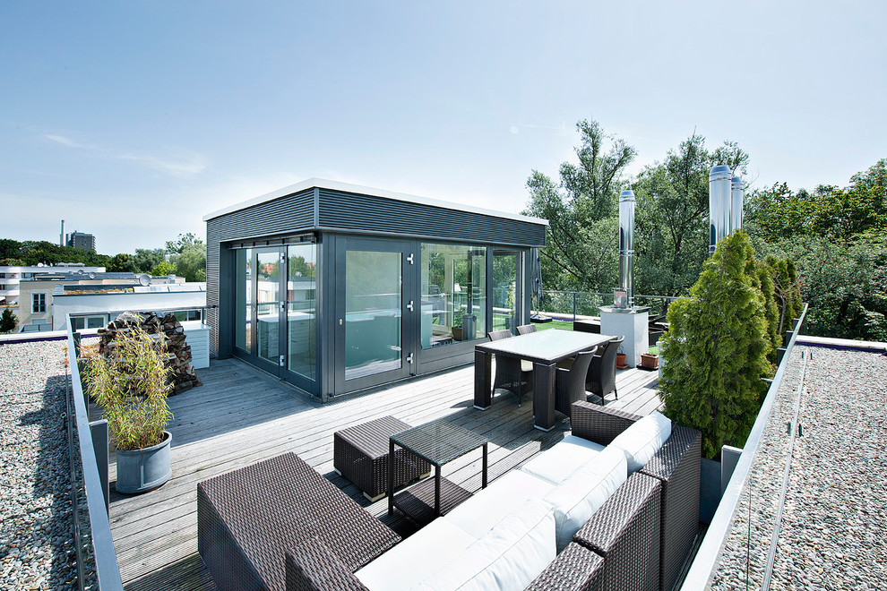 Inspiration for a large contemporary deck in Munich with no cover.