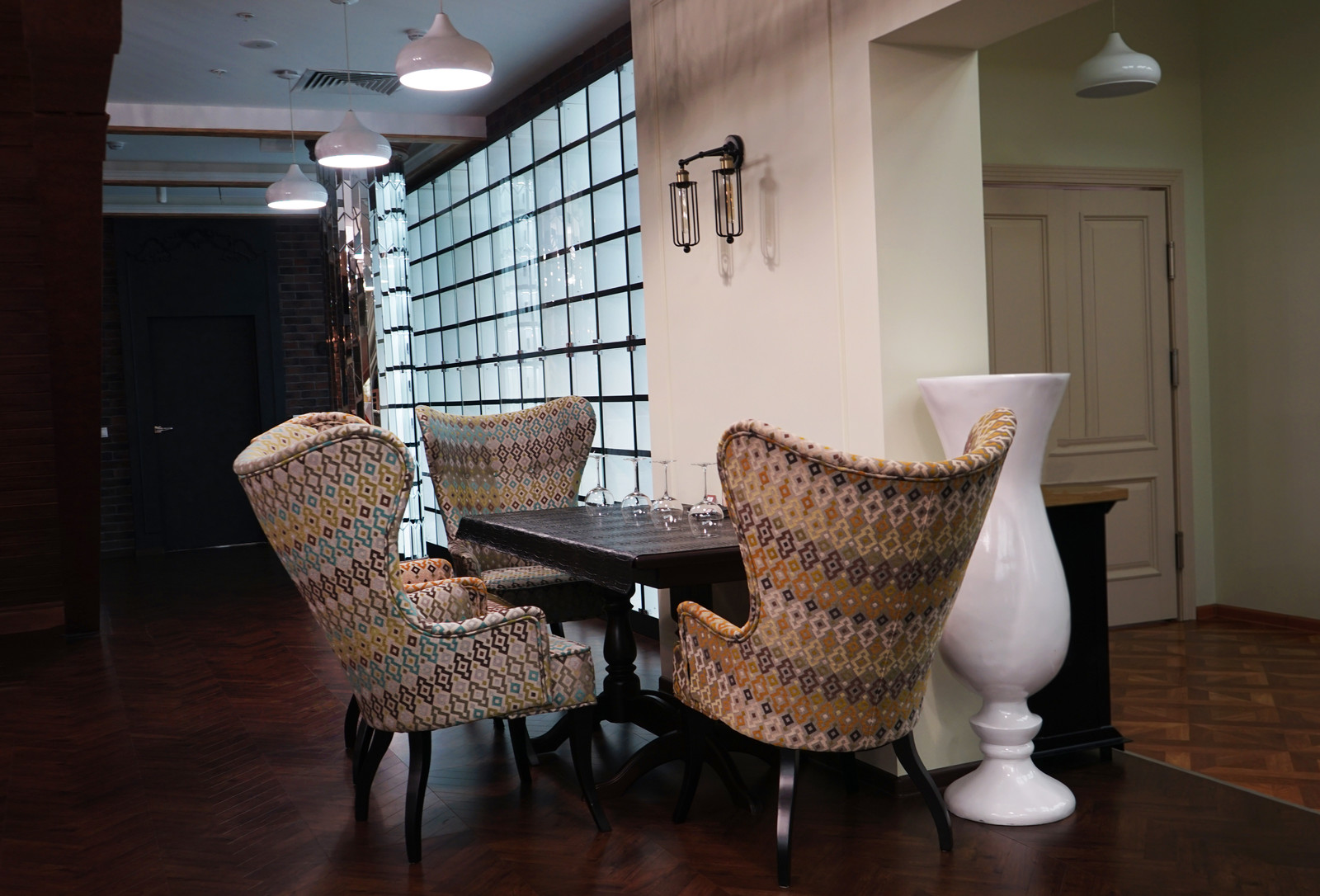 Кресло "Корфур" в ресторане г. Курск