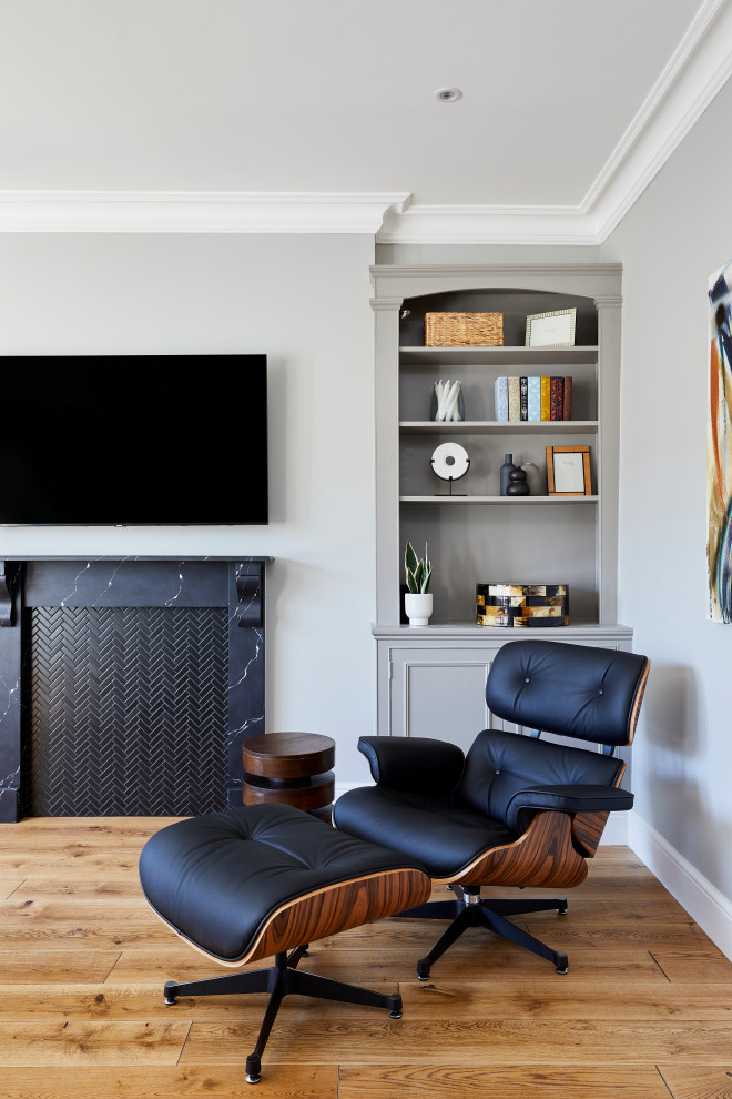 Design ideas for a contemporary living room in London.