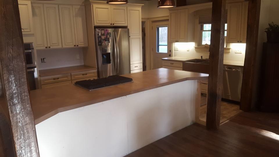 Kitchen - rustic kitchen idea