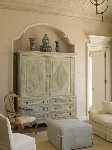 Spanish Colonial classique-armoire-et-dressing