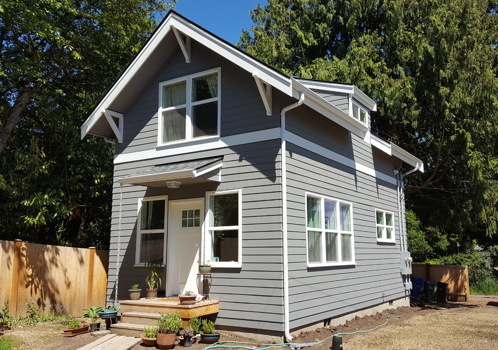 Design ideas for a traditional detached granny flat in Seattle.