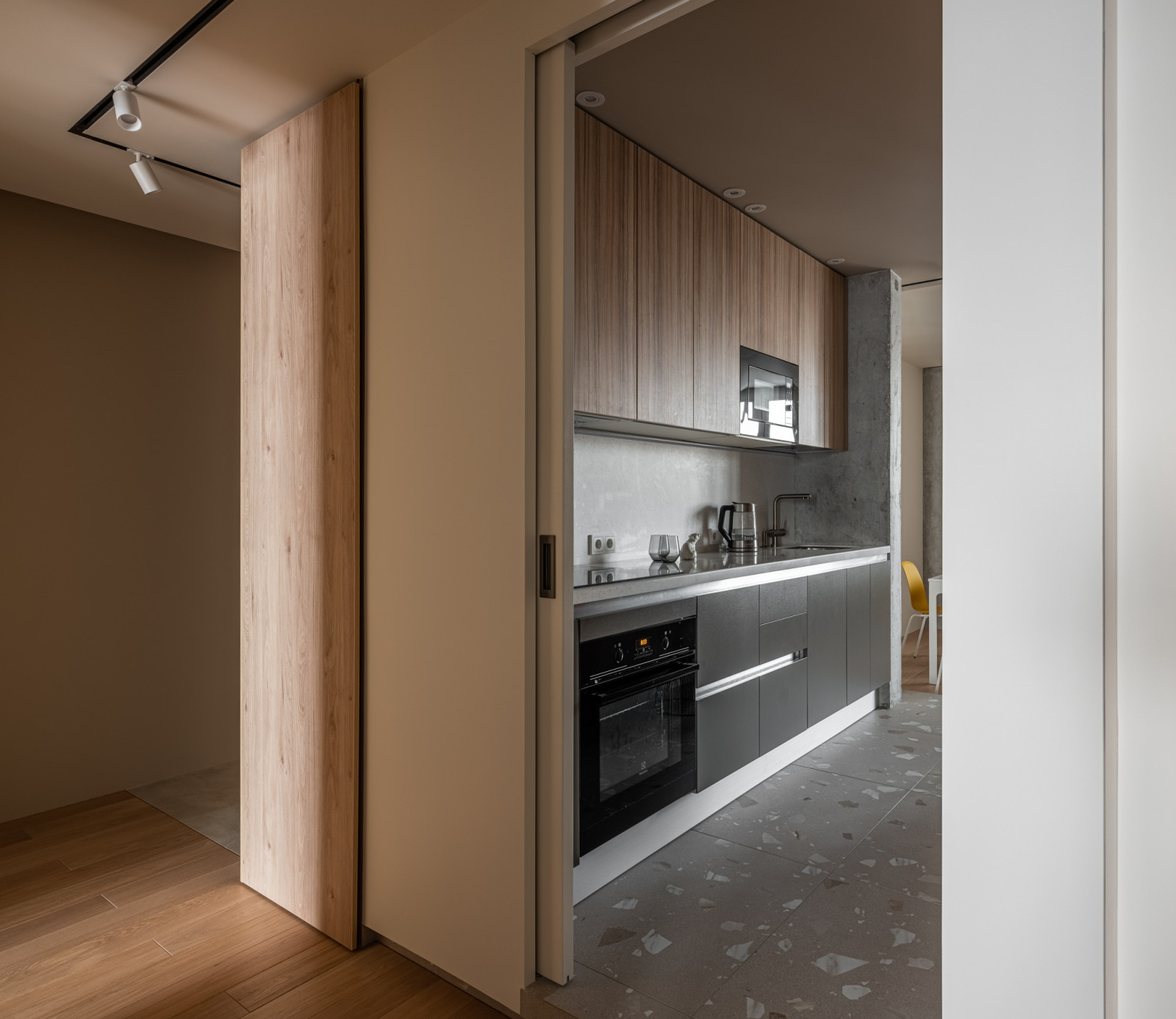 Кухня в холле