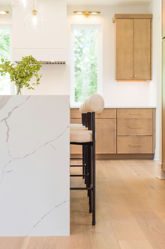 Contemporary Kitchen with Organic Modern Style