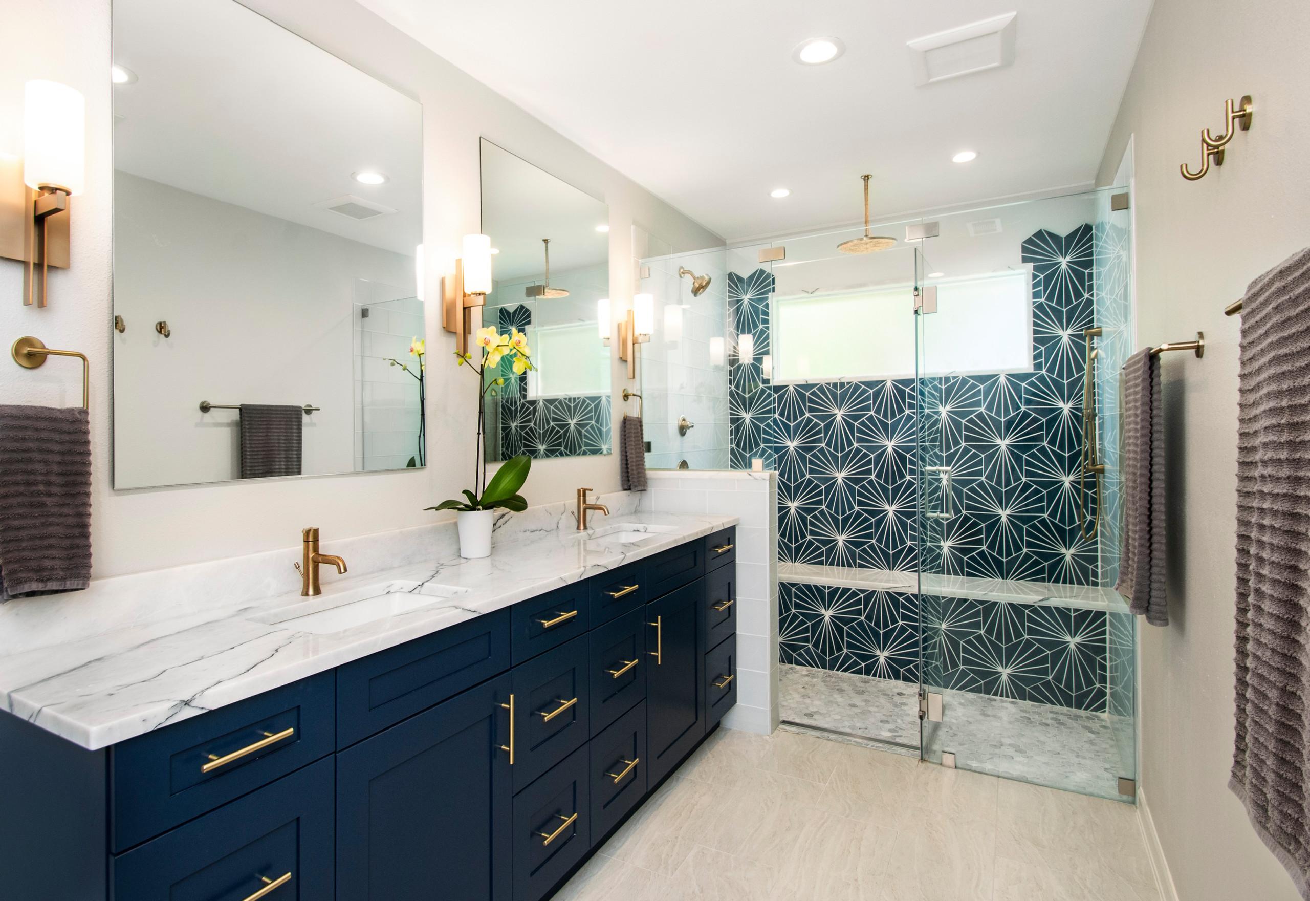 75 Beautiful Blue Tile Bathroom Pictures Ideas July 2020 Houzz