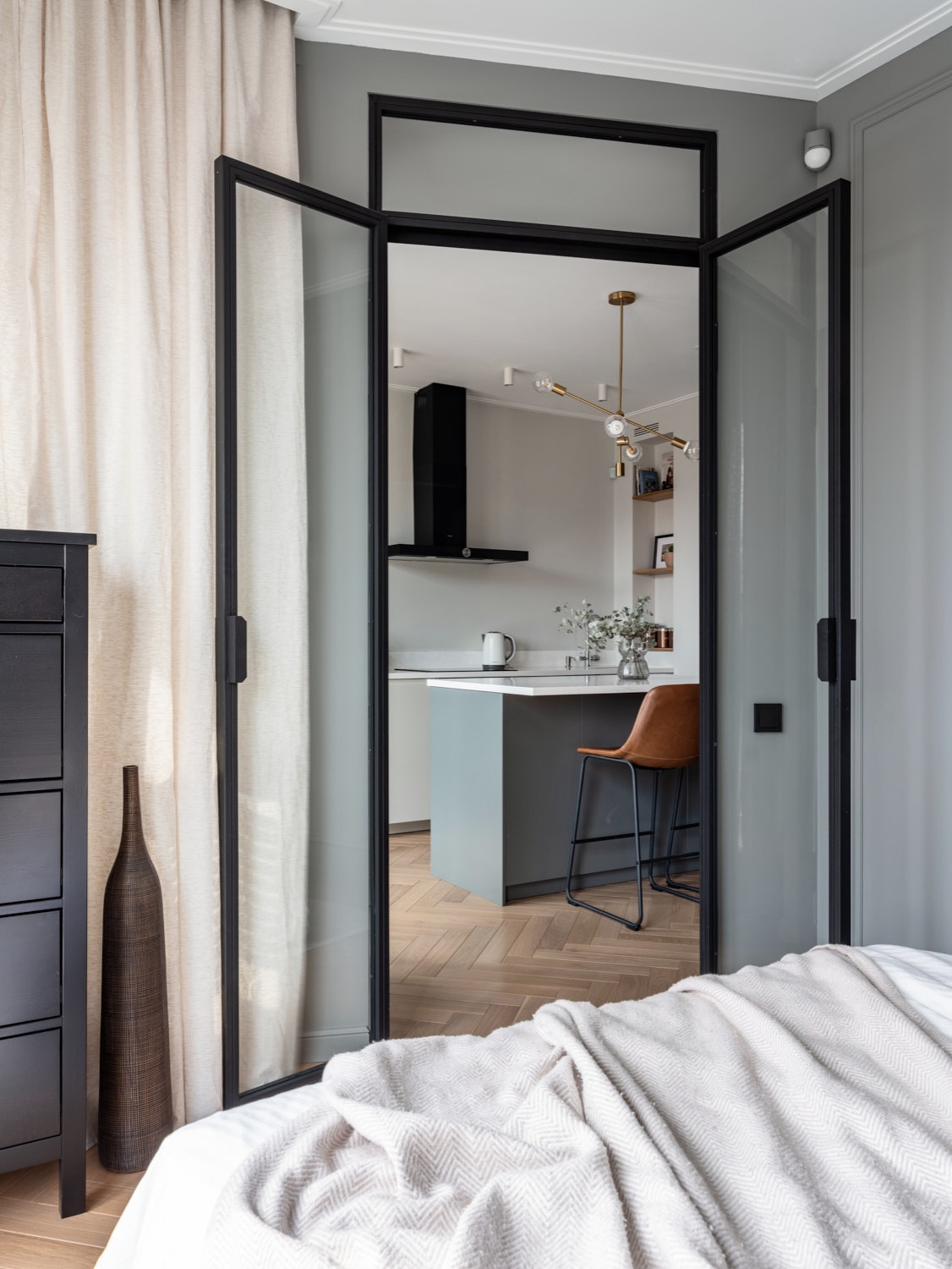 Современная квартира с элементами классики 48м2