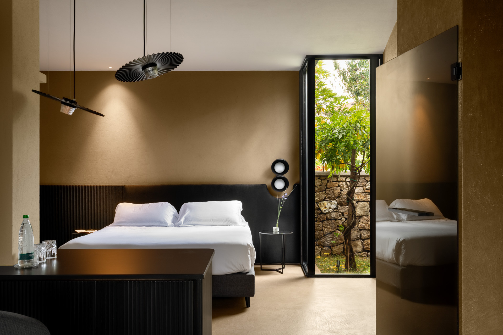 in albergo tra orto e frutteto