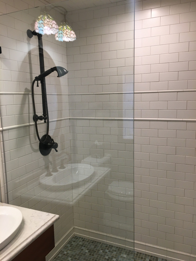 KH Hall Bath