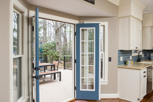 Fairway Forest kitchen to Deck klassisch-modern-kueche