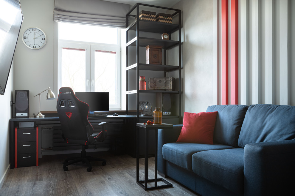 КВАРТИРА С ЯРКИМИ АКЦЕНТАМИ В СТАРОМ ФОНДЕ