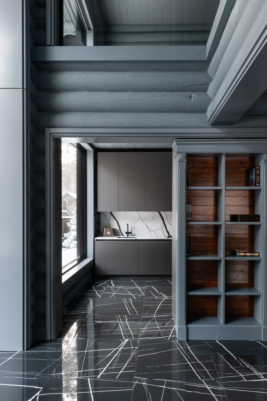 "Дама с горностаем" Дизайнер - Юрий Куликов