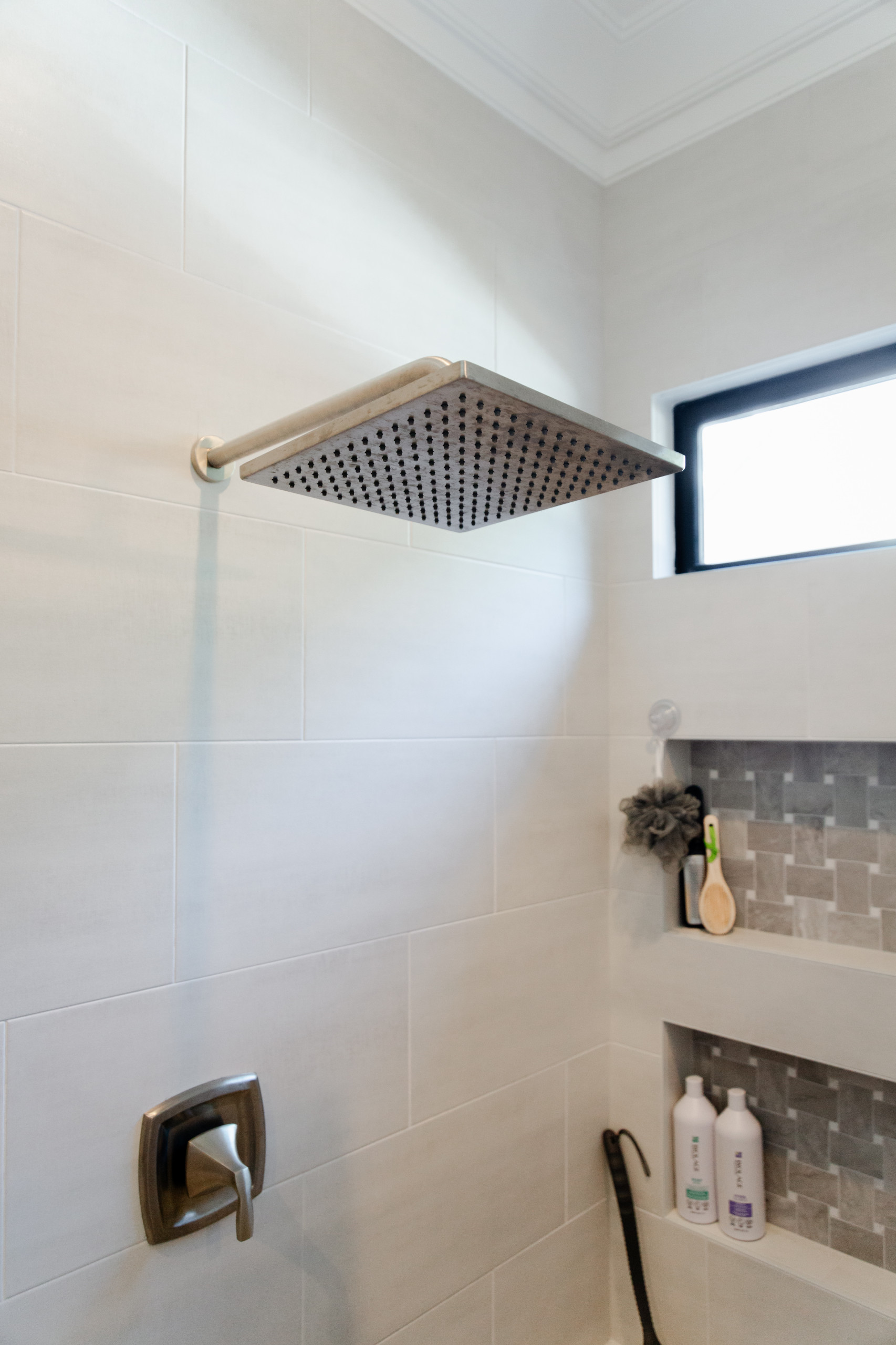 Rain shower head