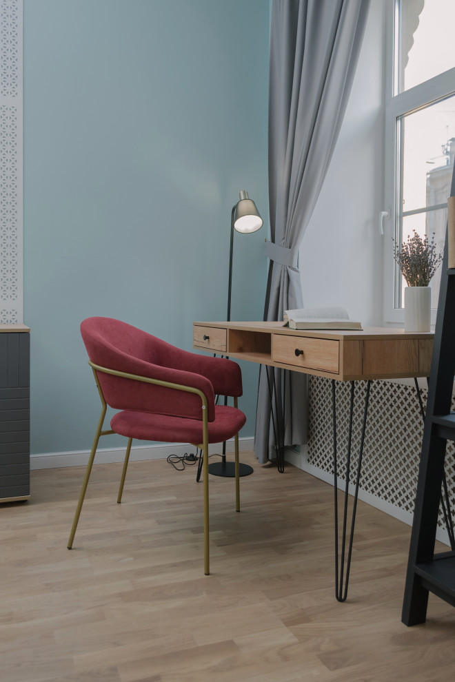 Реализация проекта в старом фонде СПб, квартира с камином.