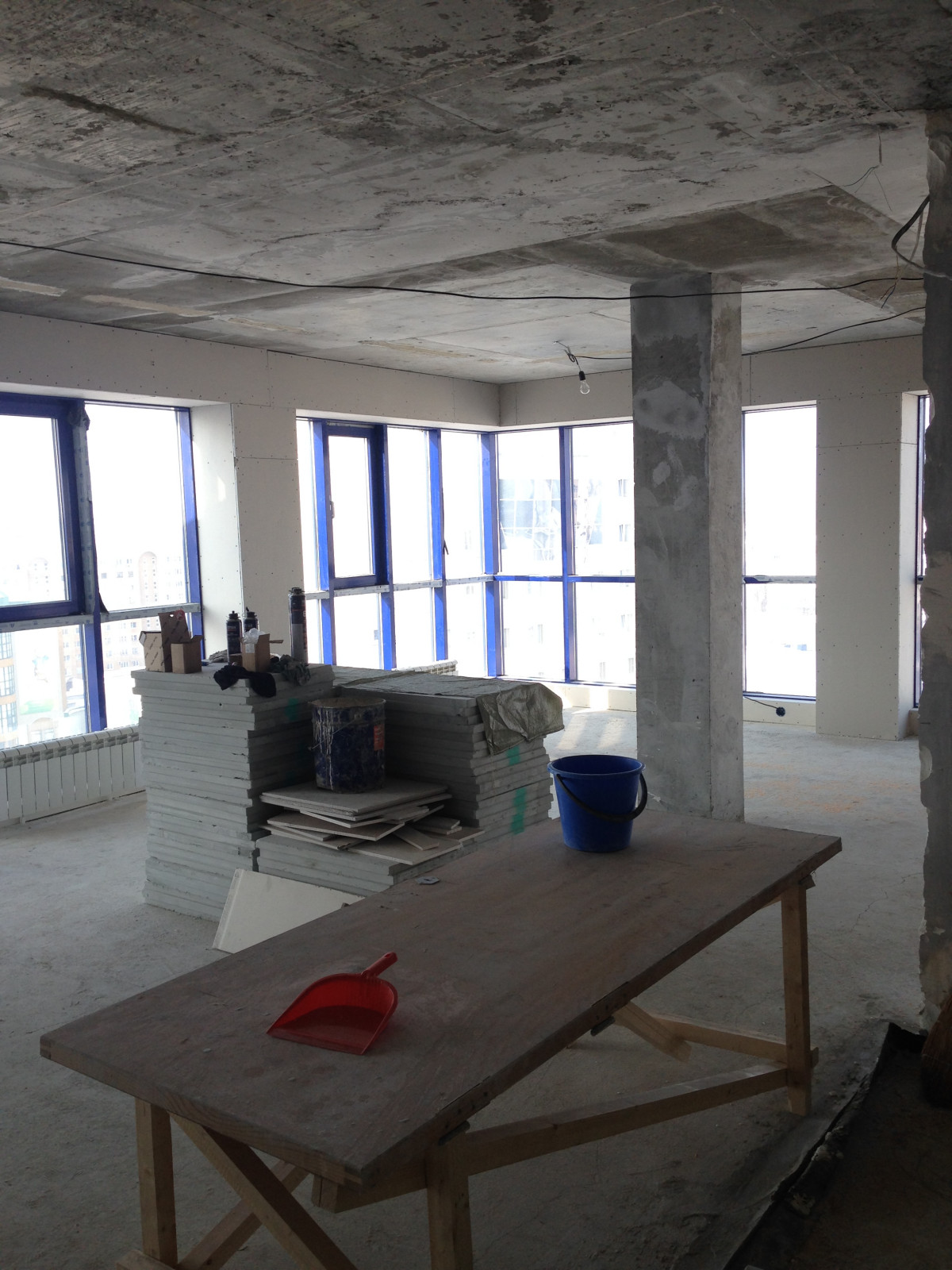 Квартира на 13 этаже  с витражным остеклением