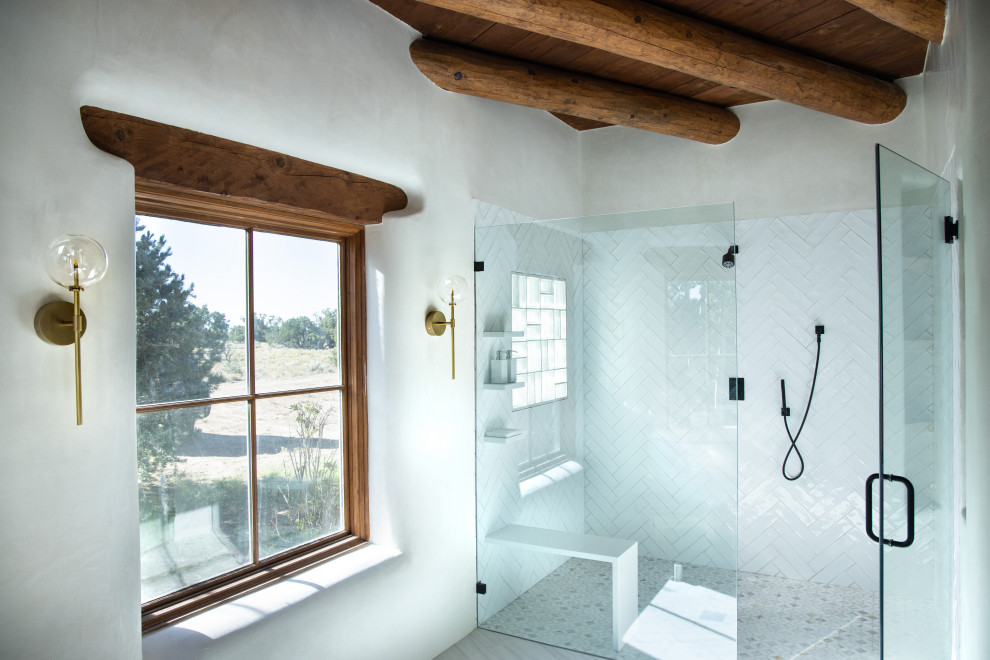Inspiration for a modern bathroom remodel in Albuquerque